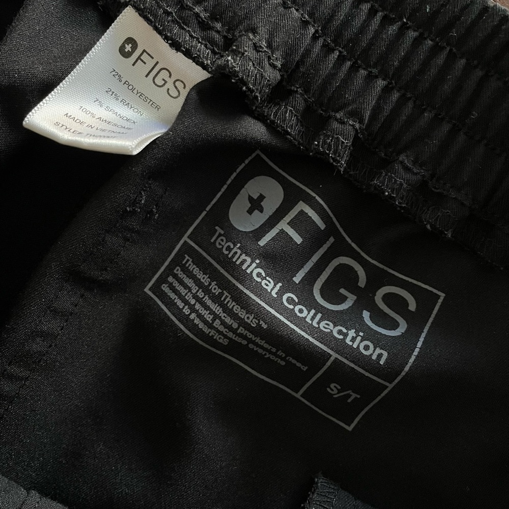 FIGS Yola skinny scrub pants S/T